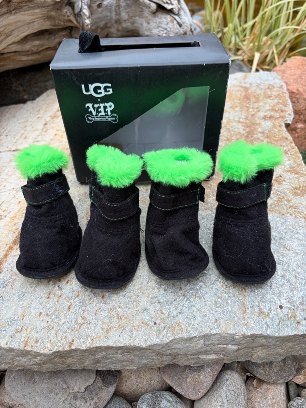 UGG x VIP Very Important Puppies Dog Boots Black Green Fur Size M Pet Shoes